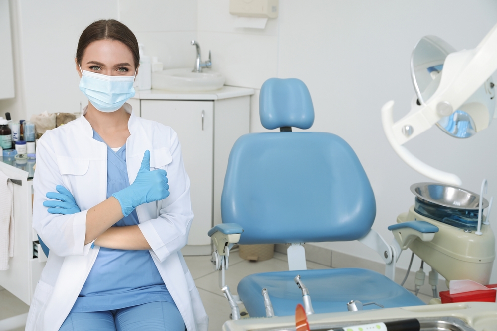 oferta trabajo auxiliar clinica dental